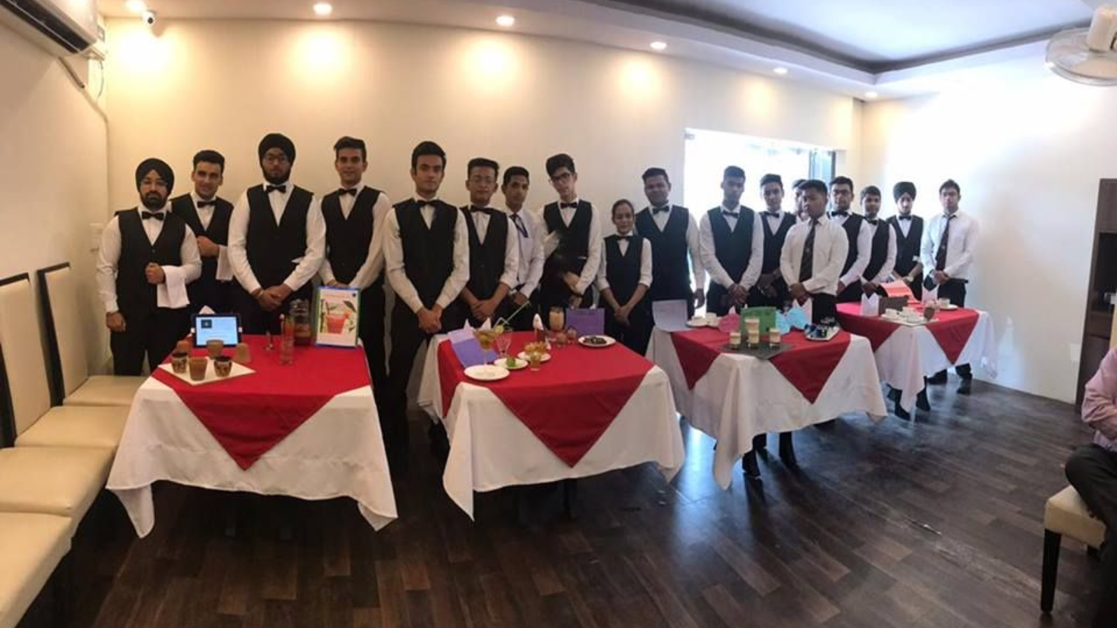 Diploma in hotel management after 10th in Delhi