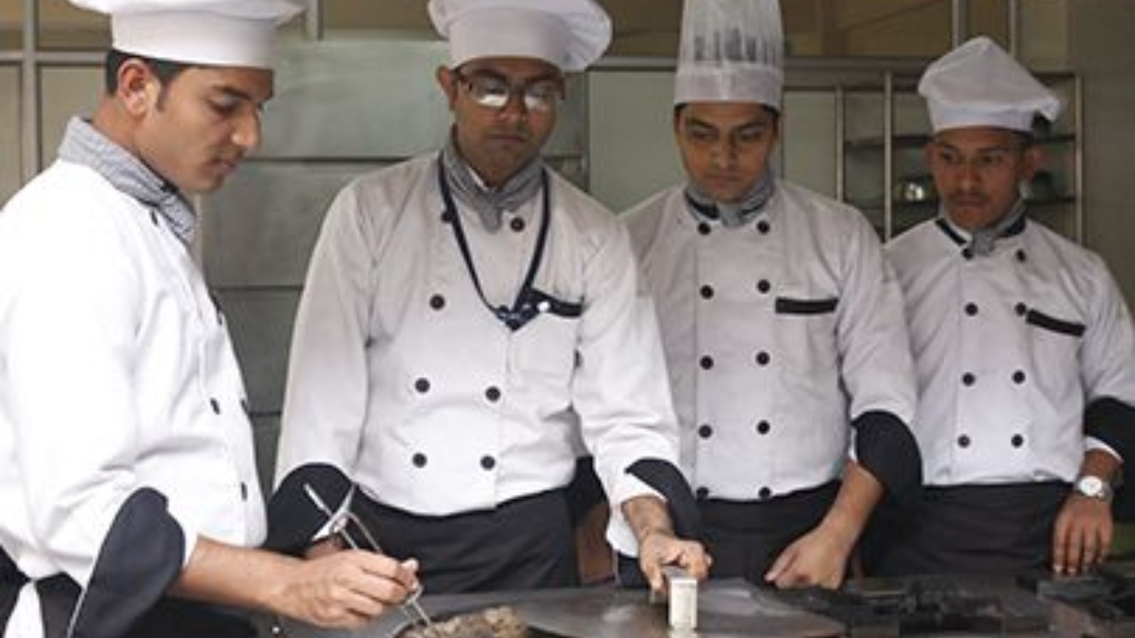 Hotel management salary in Delhi NCR