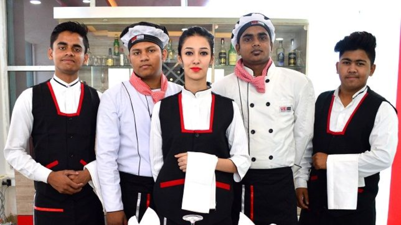 Hotels hiring hotel management freshers