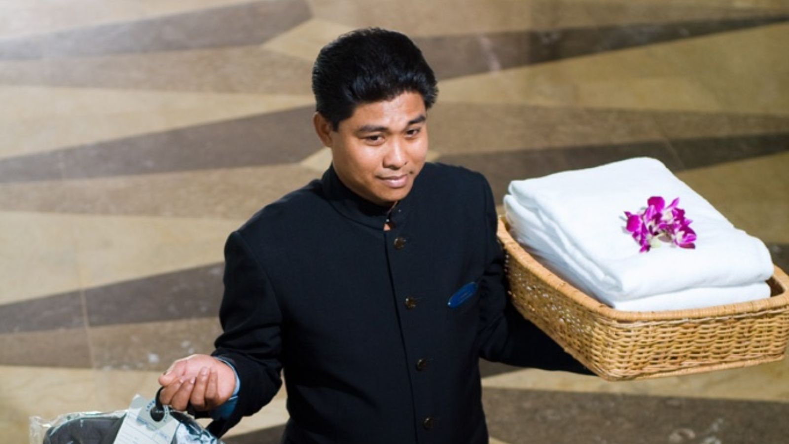 Importance of Grooming in Luxury Hospitality Industry