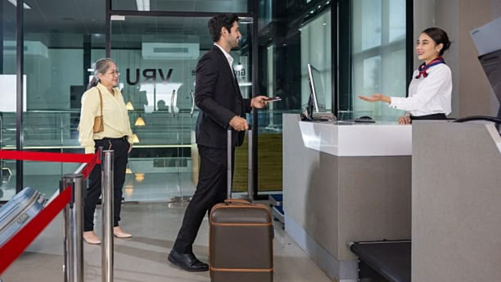 Airport Lounge Management Career Guide