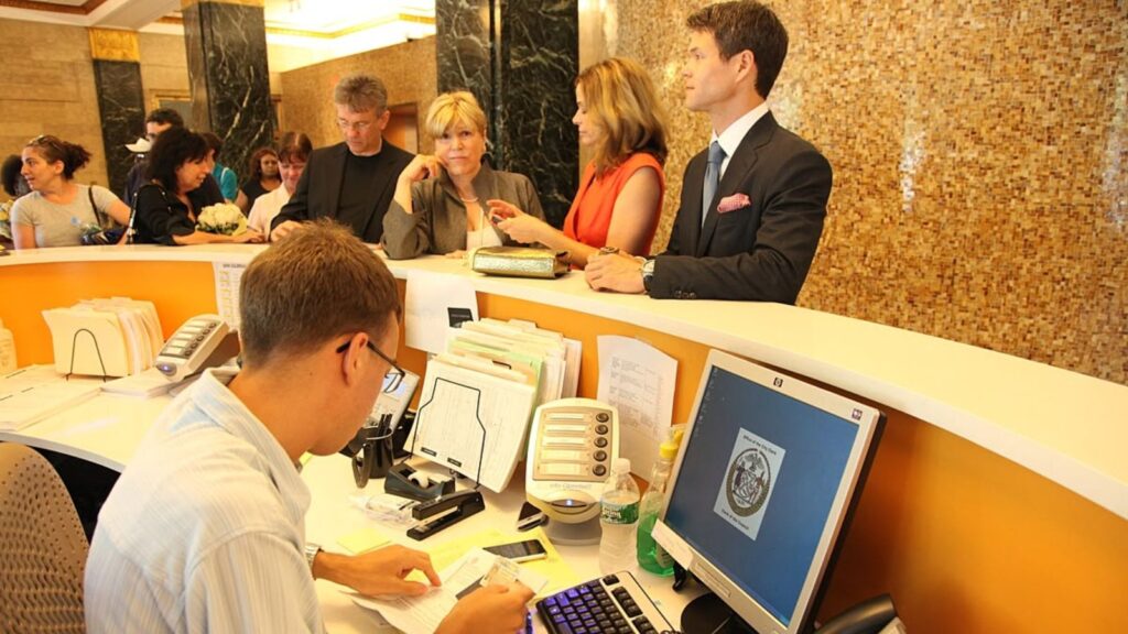 What is the Salary After Hotel Management Course in Delhi?