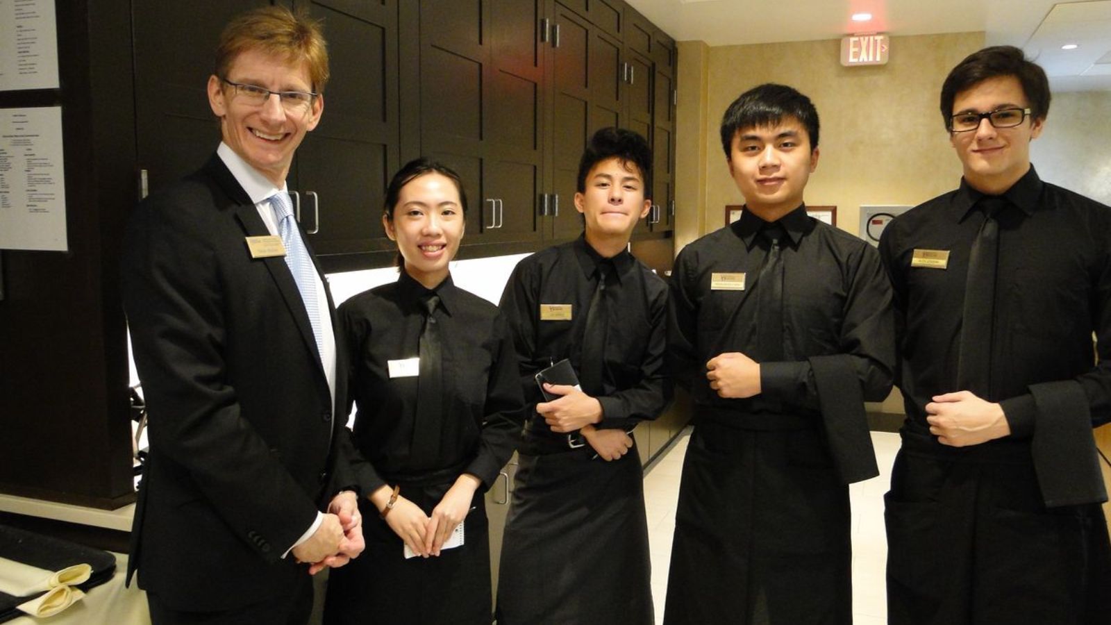 Certificate vs Advanced Diploma in Hospitality – Best Option in Delhi NCR