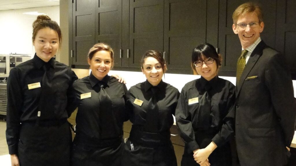 International vs Indian Hospitality Courses – Which Offers Better Career Growth in Delhi?