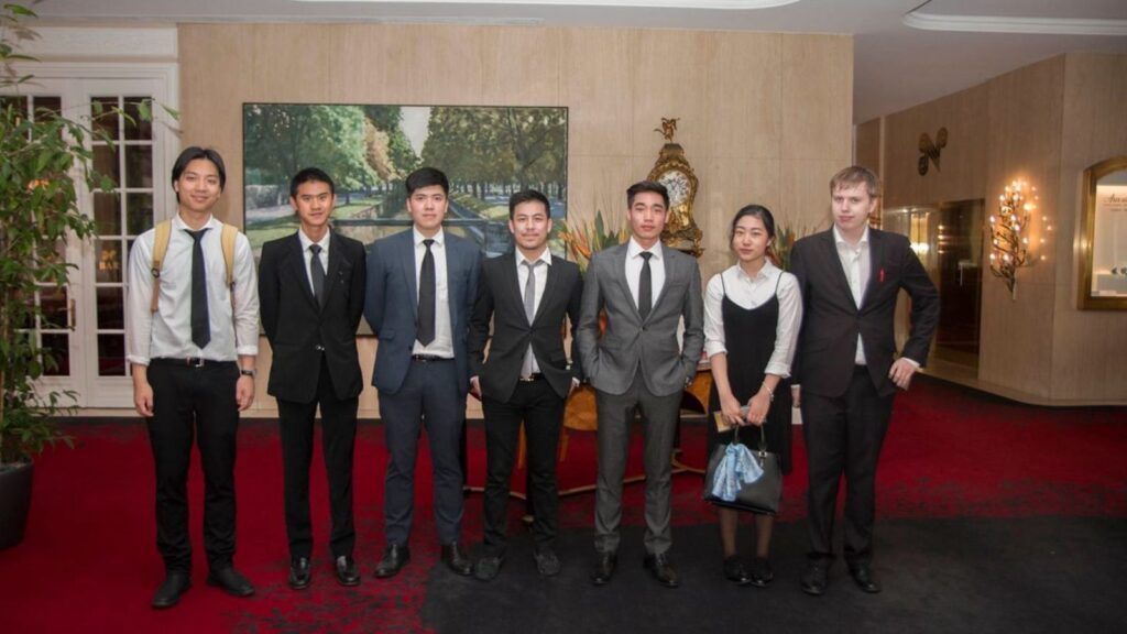Hotel Management vs MBA in Hospitality – Which Degree Has Better Future in Delhi?