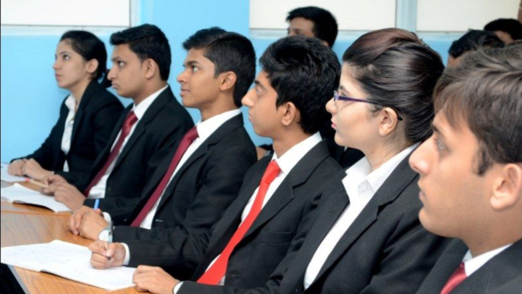 Hotel Management Course Near Anand Vihar Metro