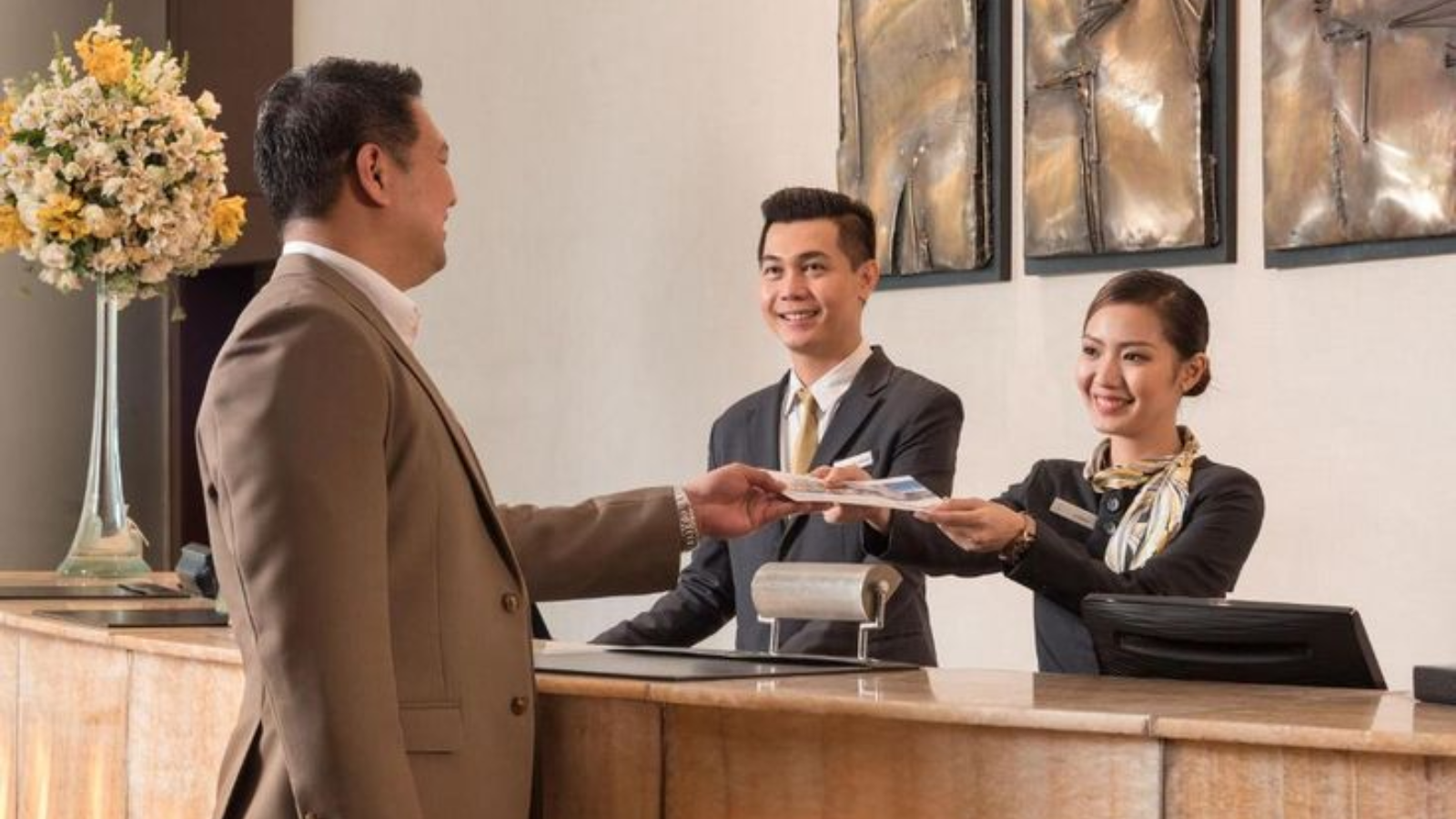 Hotel management course near Vaishali Metro