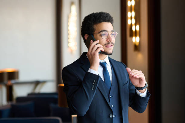 Diploma vs Degree in Hotel Management students comparing career options